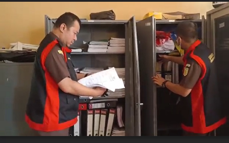 title Kejari Geledah Bawaslu Ogan Ilir Terkait Dugaan Korupsi Dana Hibah Pilkada Kejari Geledah Bawaslu Ogan Ilir Terkait Dugaan Korupsi Dana Hibah Pilkada