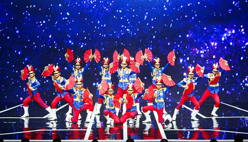 Pasheman’90 Tampil Memukau saat HUT Partai Perindo, Presiden Jokowi Berikan Hormat - Bagian 3