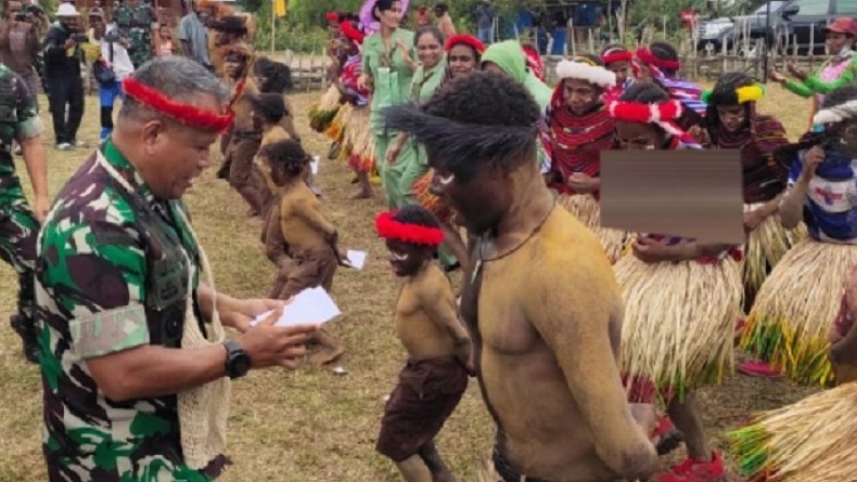 Pangdam Cenderawasih Mayjen Saleh Mustafa Perintahkan Perbaikan Gereja Berusia 40 Tahun