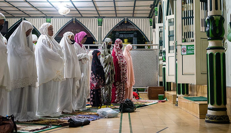 Tata Cara Sholat Gerhana Bulan, Bacaan Niat Dan Keutamaannya