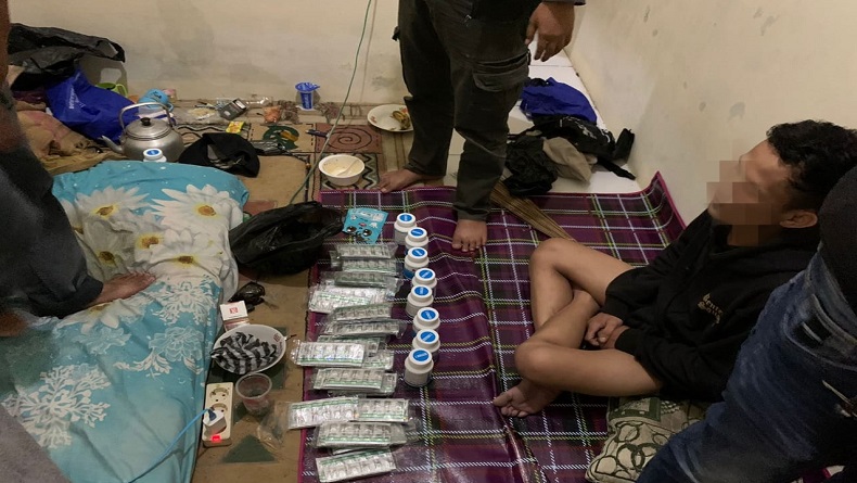 Edarkan Obat Keras Ilegal, Pemuda di Sukabumi Terancam 15 Tahun Penjara