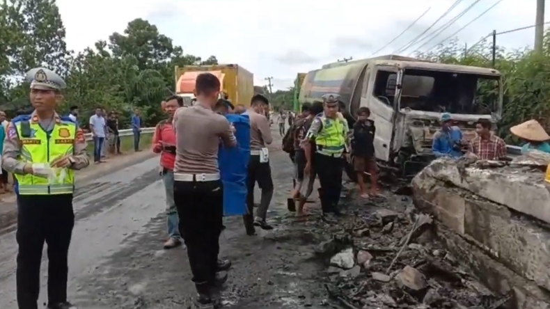 Balita 3 Tahun Tewas Terbakar, Begini Kronologi Tabrakan Truk Tangki dan Motor di Mesuji
