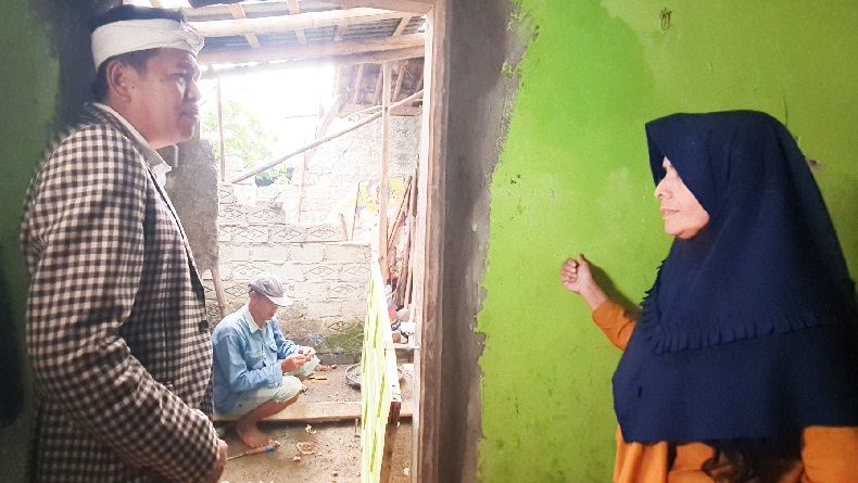 Di Tengah Gugatan Cerai Anne Ratna Mustika, Dedi Mulyadi Justru Perhatikan Janda Ini