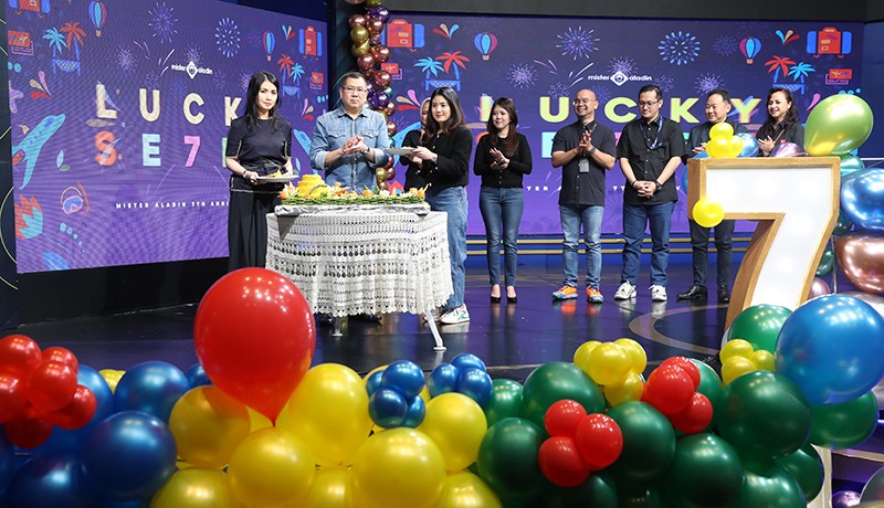 HT Potong Tumpeng Rayakan HUT ke-7 Mister Aladin - Bagian 2