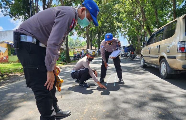 Polisi Selidiki Kecelakaan Pikap Tabrak Pohon Yang Tewaskan 2 Orang Di ...