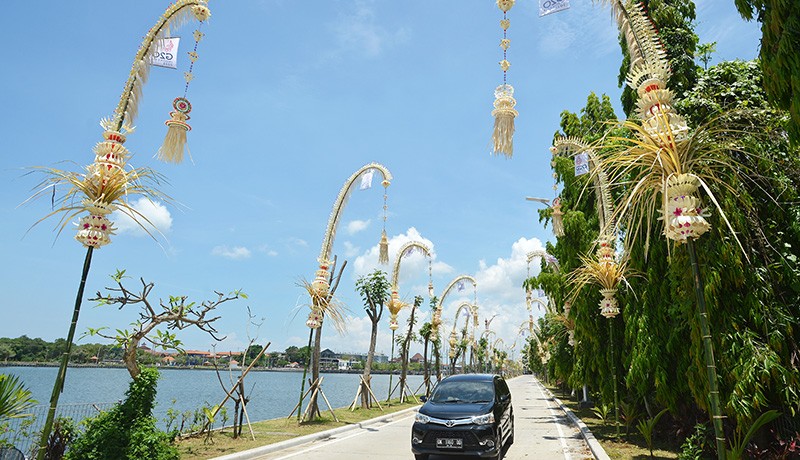 Meriahkan KTT G20, Penjor dan Bendera Negara Hiasi Jalan Protokol Bali  - Bagian 2