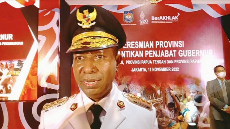 title Apolo Safanpo Dilantik Jadi Pj Gubernur Papua Selatan, Fokus Pembangunan Manusia Apolo Safanpo Dilantik Jadi Pj Gubernur Papua Selatan, Fokus Pembangunan Manusia