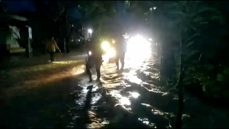 Banjir Bandang Terjang 3 Desa di Bojonegoro, Jalan Antarkabupaten Lumpuh 