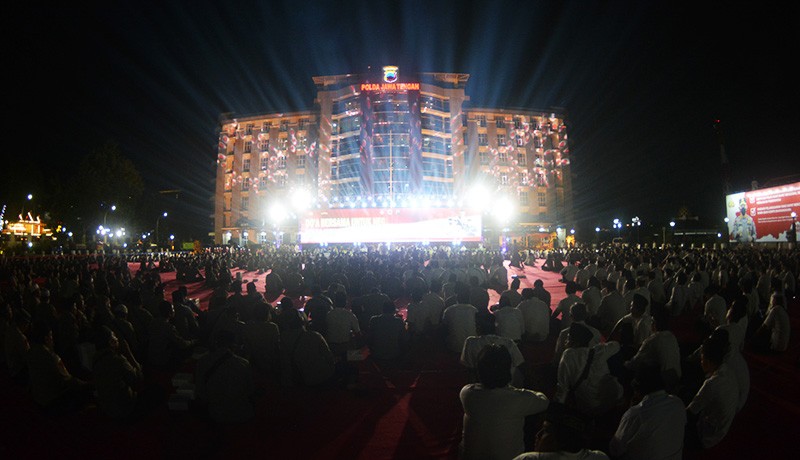 Ribuan Polisi Khusyuk Doa Bersama untuk Negeri dan Polri - Bagian 2