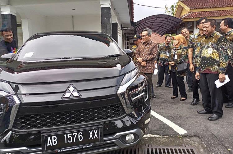 Semringah, 17 Panewu di Bantul Terima Mobil Dinas Baru