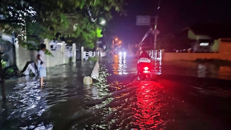 Diguyur Hujan Lebat, 5 Daerah Sumbar Diterjang Banjir