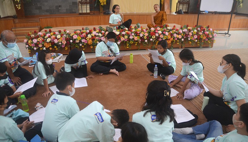 Puluhan Anak Lintas Agama Belajar Toleransi di Vihara Tanah Putih Semarang - Bagian 2