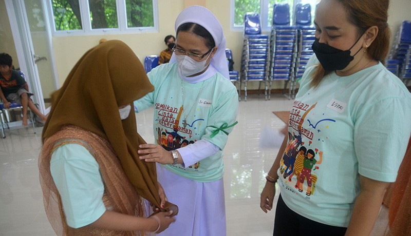 Puluhan Anak Lintas Agama Belajar Toleransi di Vihara Tanah Putih Semarang - Bagian 3