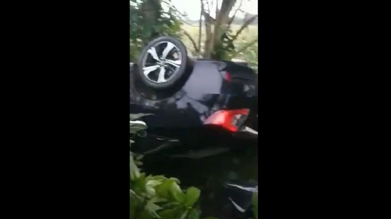 Minibus Terperosok ke Jurang di Jember, Evakuasi Korban Libatkan Gergaji Mesin