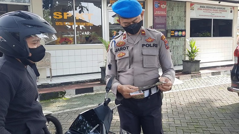 Propam Polres Semarang Periksa Personel yang Masuk Markas, Ada Apa?