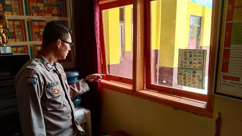 Pencuri Bobol SDN 1 Karangpawitan Garut, Gasak Peralatan Elektronik 