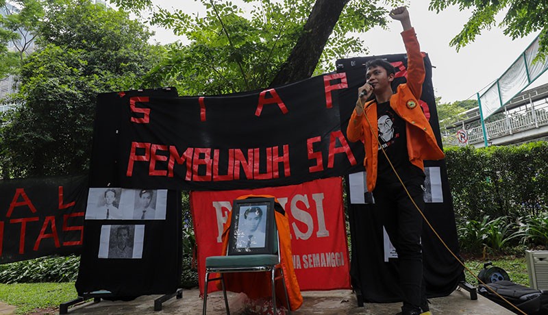 Tabur Bunga Peringati 24 Tahun Tragedi Semanggi 1 - Bagian 3