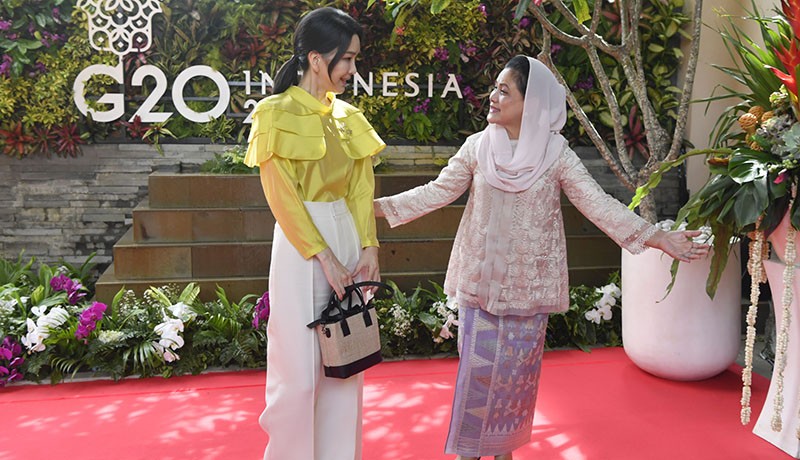 Cantiknya Ibu Negara Korea Selatan Kim Keon-hee Menghadiri KTT G20 - Bagian 2