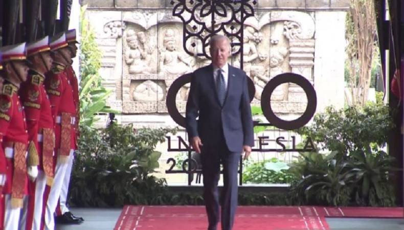 title Ada Drone di Lokasi Menginap, Joe Biden Tiba Paling Akhir ke Apurva Kempinski Ada Drone di Lokasi Menginap, Joe Biden Tiba Paling Akhir ke Apurva Kempinski