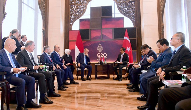 Dampingi Jokowi dalam Pertemuan Bilateral RI-Turki, Prabowo Sambut Kedatangan Erdoğan - Bagian 3