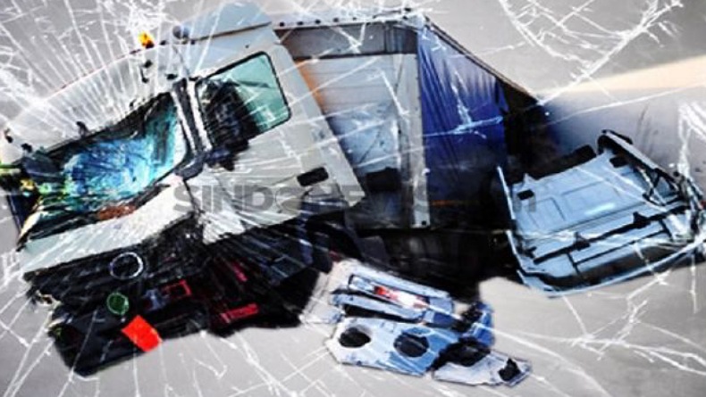 2 Kendaraan Tabrakan, 14 Orang Warga Mesir Tewas