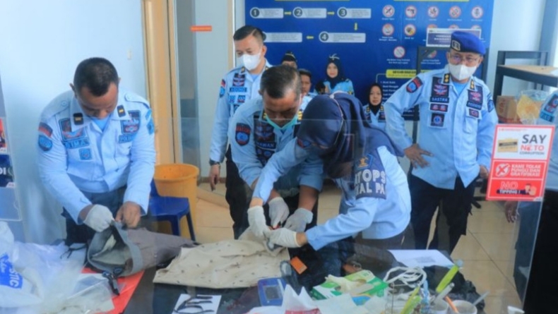 Selipkan Sabu dalam Kolor, Perempuan Pengunjung Lapas Pemuda Madiun Ditangkap