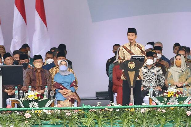 Jokowi Apresiasi Kontribusi Muhammadiyah Dorong Peningkatan Kualitas SDM Hadapi Kompetisi Global