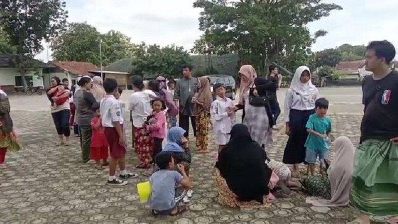  Ganjar Siap Bantu Huntara Cianjur, Intens Komunikasi dengan Ridwan Kamil