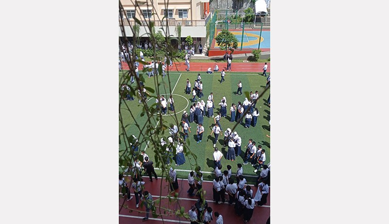 Gempa Sangat Terasa di Jakarta Selatan, Karyawan dan Pelajar Berhamburan - Bagian 1