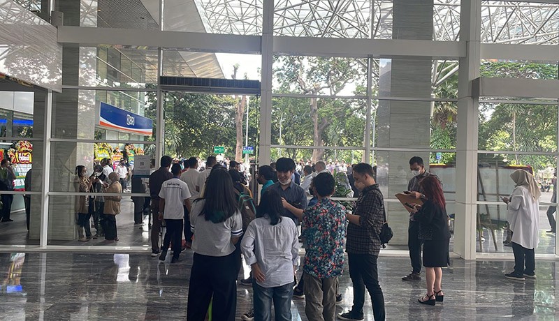 Gempa Sangat Terasa di Jakarta Selatan, Karyawan dan Pelajar Berhamburan - Bagian 2