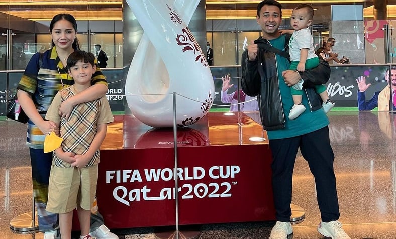 Artis Raffi Ahmad Boyong Keluarga ke Piala Dunia Qatar, Netizen: Salam Buat Jungkook Ya