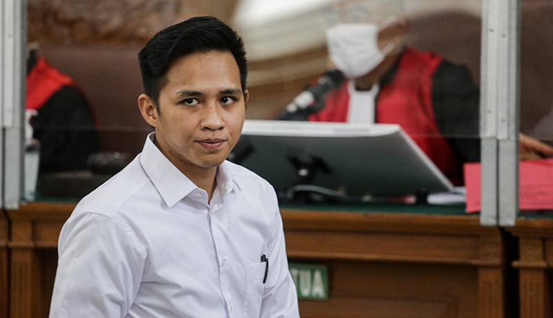 title Tante Brigadir J Tak Terima Bharada E Divonis 1,5 Tahun, Ini Alasannya Tante Brigadir J Tak Terima Bharada E Divonis 1,5 Tahun, Ini Alasannya