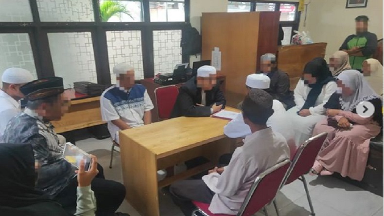 Mengharukan, Gadis Ini Menikah di Kantor Polisi gegara Ayah Dipenjara Jelang Ijab Kabul