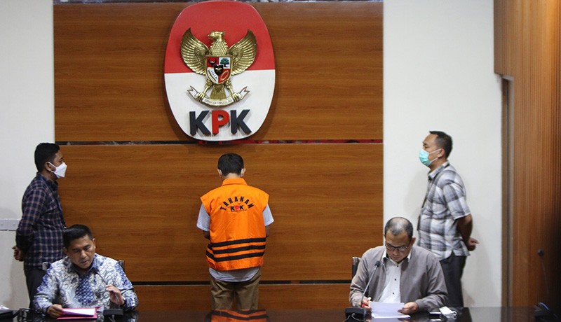 KPK Tahan Ketua Harian DPD PAN Subang - Bagian 3