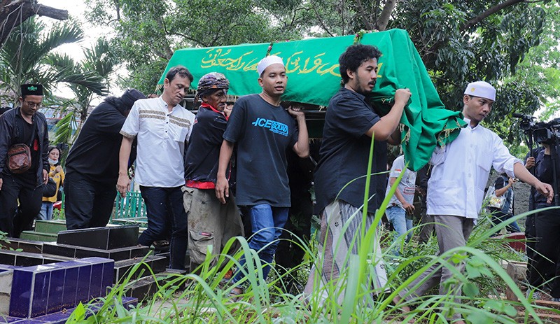 Suasana Haru Pemakaman Ki Joko Bodo - Bagian 5