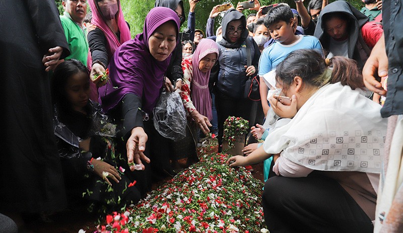Suasana Haru Pemakaman Ki Joko Bodo - Bagian 1