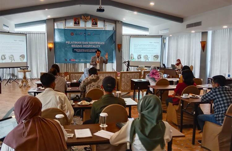 Siapkan SDM Pariwisata, Badan Otorita Borobudur Latih Warga Sekitar Menoreh Highland