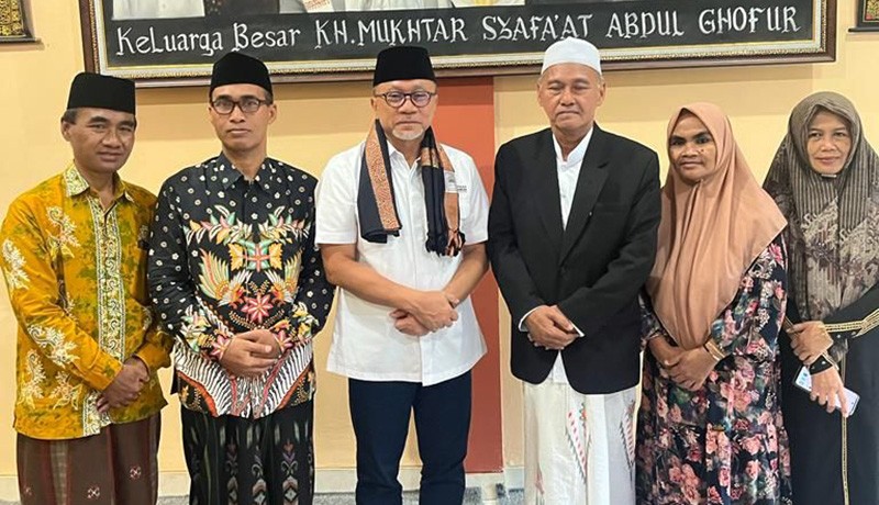 Kuliah Umum di Ponpes Darussalam Blokagung Banyuwangi, Zulhas: Santri Harus Memiliki Ilmu dan Iman Kokoh Hadapi Perubahan Dunia - Bagian 4