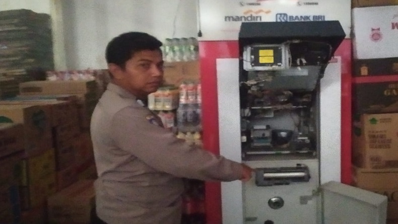 Pencuri Gagal Bobol ATM Minimarket di Garut, Pilih Barang-barang untuk Digasak
