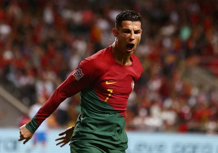 Fantastis, Gaji Cristiano Ronaldo per Bulan Capai Rp39 Miliar