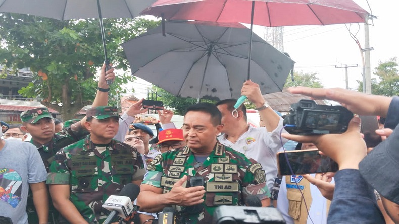 Tinjau Korban Gempa Cianjur, Jenderal Andika Suplai Ribuan Paket Makanan ke Masyarakat