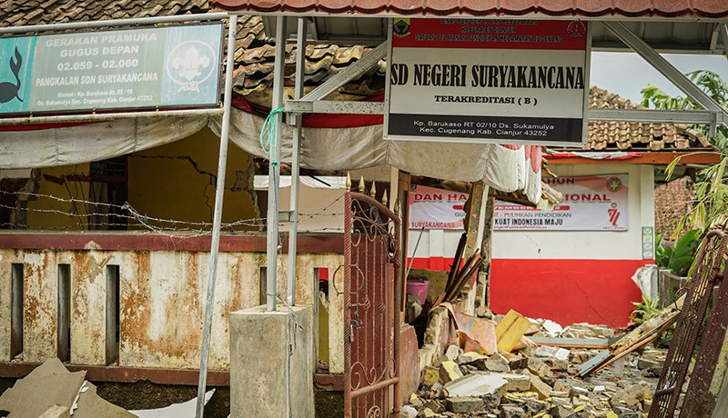 Foto-Foto Bangunan Satu Kampung Hancur Diguncang Gempa Cianjur - Bagian 4