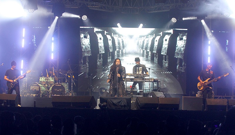 Konser 30 Tahun Dewa 19 di Surabaya - Bagian 2