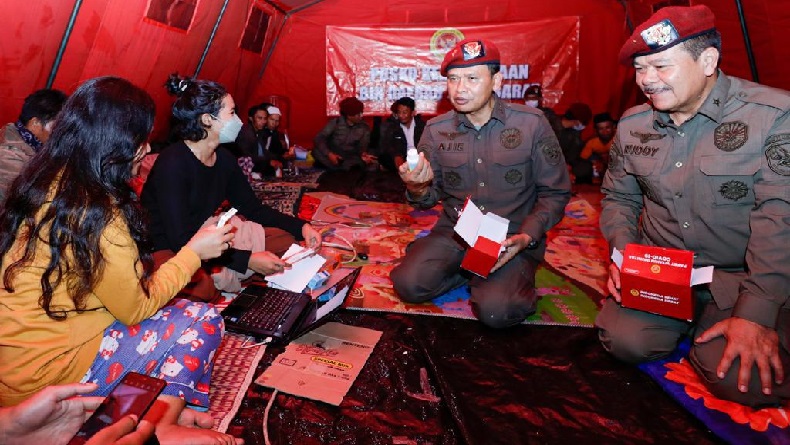 Tim Kemanusiaan BIN Sisir dan Bantu Korban Gempa Cianjur di Desa Terisolasi