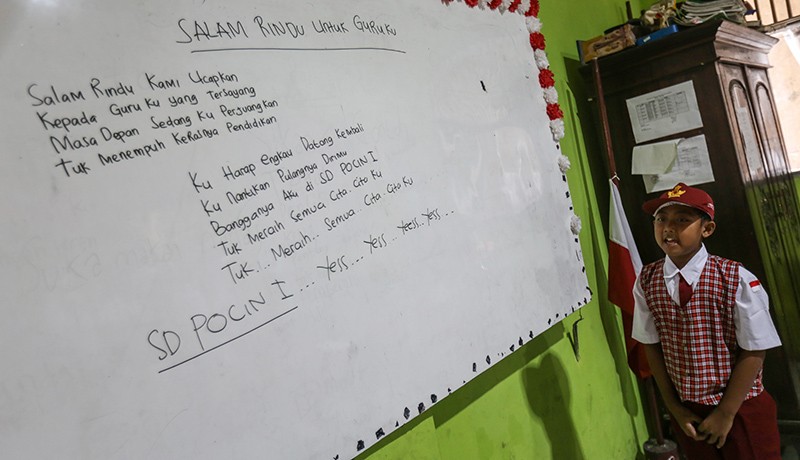 Siswa SD di Depok Peringati Hari Guru Tanpa Kehadiran Guru, Wali Murid Menangis - Bagian 2