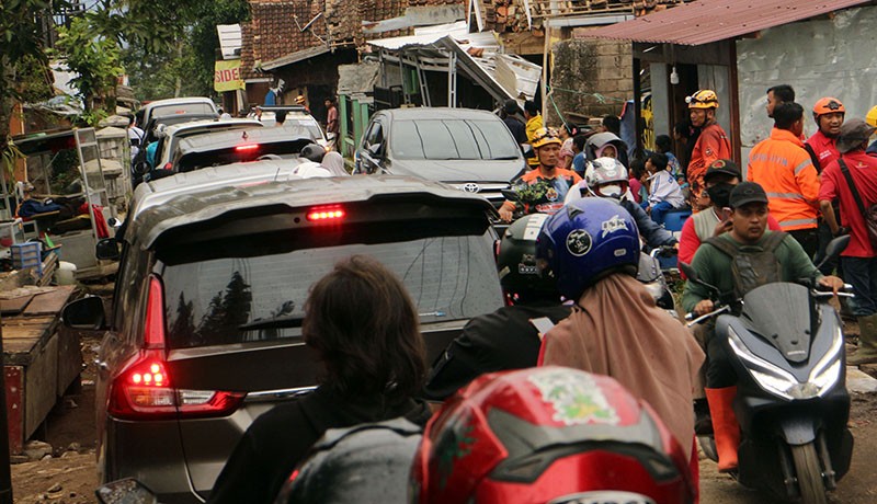 Kemacetan di Lokasi Bencana Gempa Cianjur - Bagian 2
