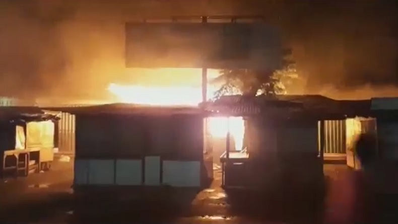 Kebakaran di Pasar Bandung Tulungagung, 3 Kios Hangus