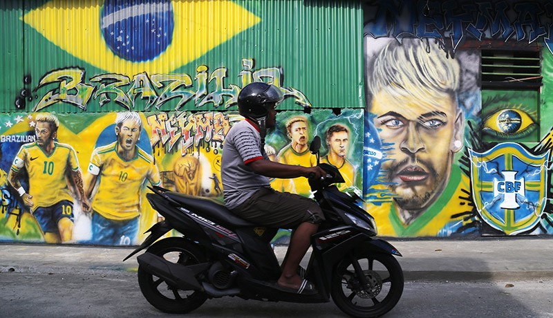 Mural Timnas Brasil Hiasi Permukiman di Kota Ternate - Bagian 2