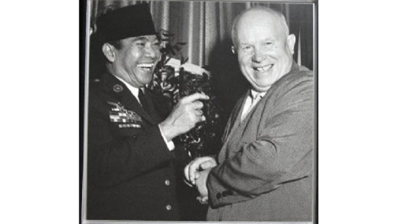 5 Kepala Negara Bersahabat dengan Presiden Soekarno, Nomor 3 Berikan Pesawat Ilyushin IL-14