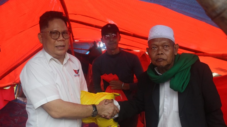 Tunjukkan Kepedulian, Partai Perindo Beri Paket Bantuan ke Korban Gempa Cianjur